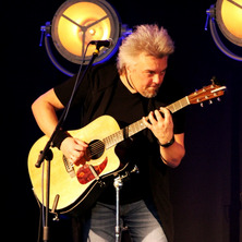 Wspaniały koncert w Kcyni. Cugowski akustycznie