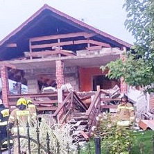 Doszło do wybuchu gazu. Mężczyzna był uwięziony pod gruzem
