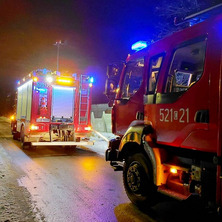 Pożar w okolicy cmentarza. Akcja gaśnicza